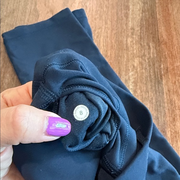 Lululemon Navy High-Rise Leggings, 23" - Picture 2 of 4
